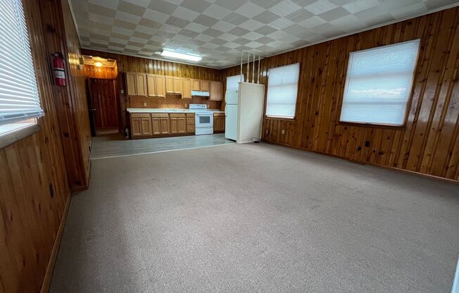 Oakdale - U-Shape Building