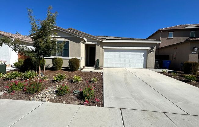 Beautiful 3 Bedroom, 2 Bath Home With SOLAR / Best Property Management