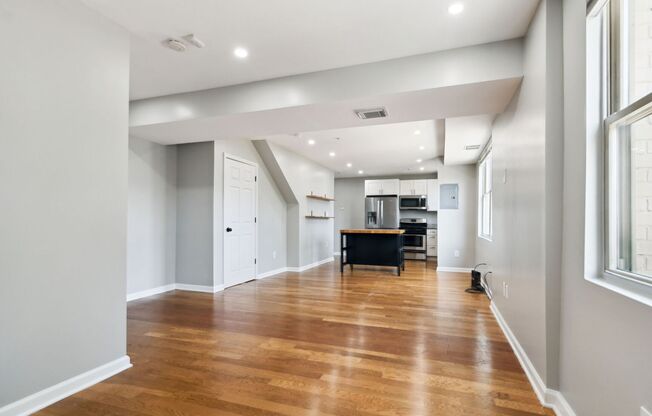 Available Now! 2 Level, 2 Bedroom Condo in Hill East!