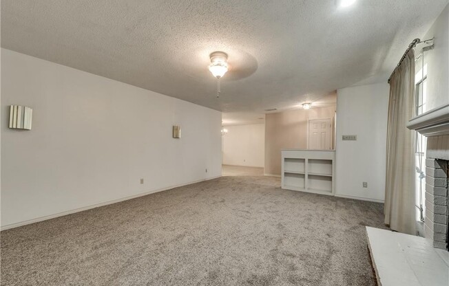 2 Bedrooms, 2 Bathrooms, Near Northhaven & Webb Chapel, Pet Friendly