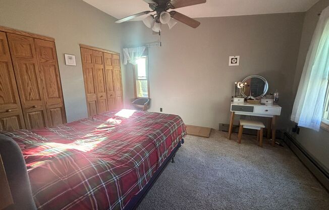 1 bed, 1 bath, $1,200