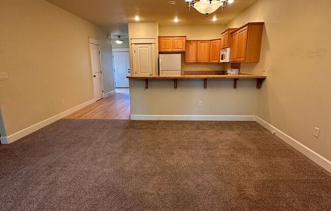 3 beds, 2.5 baths, 1,602 sqft, $1,800, Unit 2115