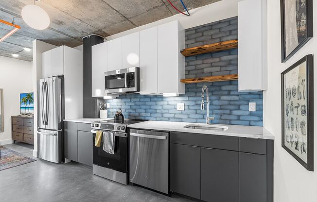 Studio, 1 bath, 398 sqft, $1,150, Unit 203