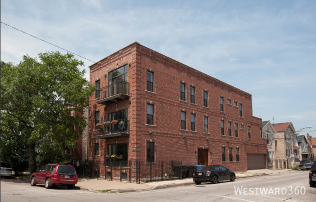 1226 W Huron St. #101