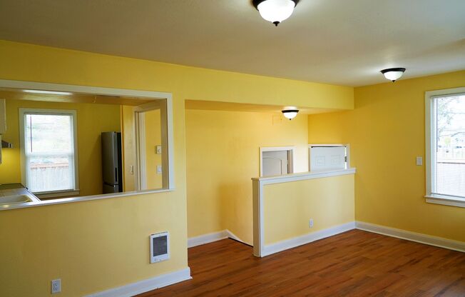 Immaculate, move in ready 2 bedroom 1 bath in Tacoma!