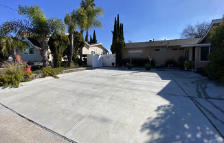1473 LA CORTA CIR