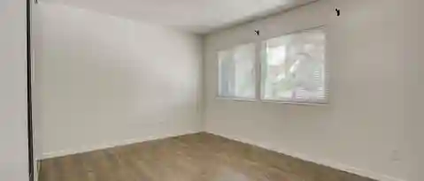 8603 LA RIVIERA DR