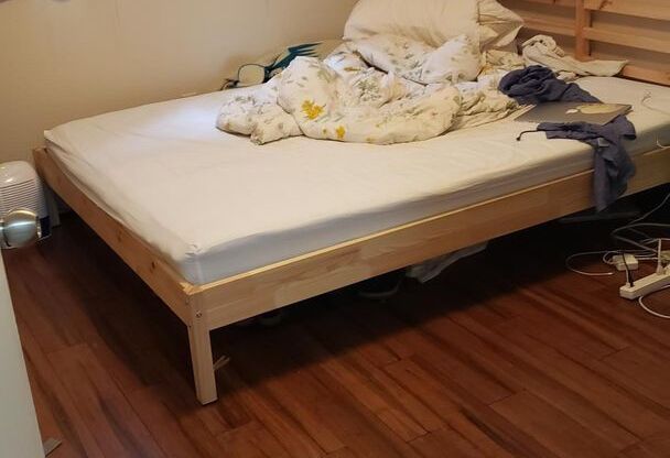 2 beds, 1 bath, $2,050