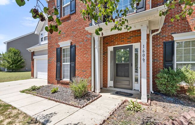 COMING SOON! Elegant and Spacious 4-Bed, 2.5-Bath Home in McDowell Place, Charlotte – Modern Living at Its Finest!