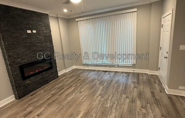 3014 W WARREN BLVD