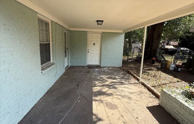 ** 3 bed 1 bath located off Zelda Road ** Call 334-366-9198 to schedule a self showing