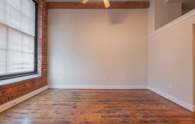 2 beds, 2 baths, 860 sqft, $1,350, Unit 405