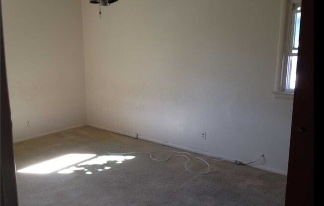 16426 76 AVE