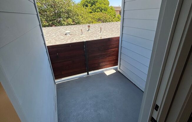 Beautiful 2 bed 1 bath modern apartment in Del Rey, Culver City adjacent