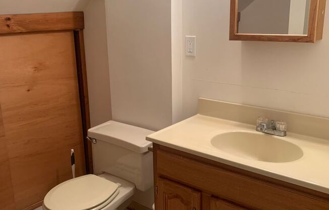 Studio, 1 bath, $1,000, Unit Unit 3