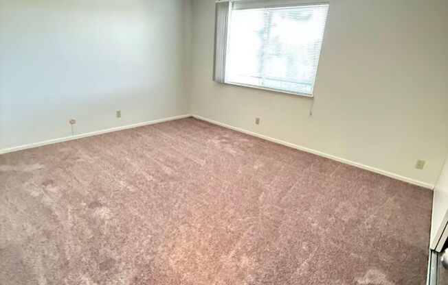 2151 CARLMONT DRIVE