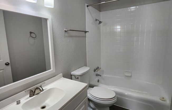 3 beds, 2 baths, 1,256 sqft, $1,500, Unit 06-0602W/D