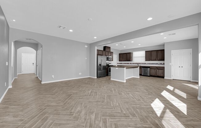 Immaculate 3 Bedroom, 2.5 Bathroom Home with a loft... A must see!!!