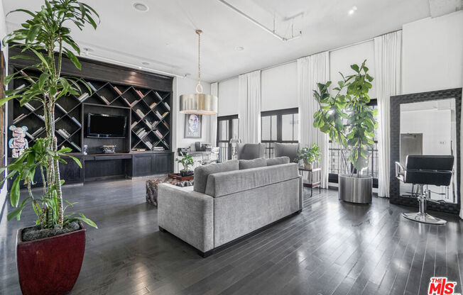 1 bed, 1 bath, 1,560 sqft, $7,500, Unit 1007