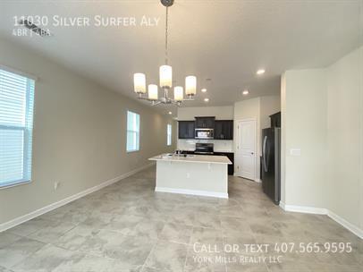 11030 Silver Surfer Alley