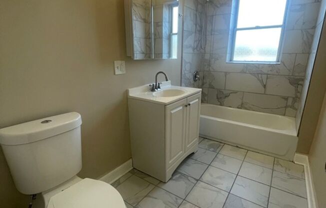 3 beds, 1 bath, $1,500, Unit 7332 #3