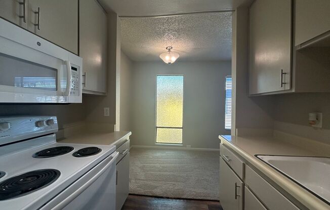 Near Everything, All Amenities!  1616 Q Street, Camellia Court Apartments