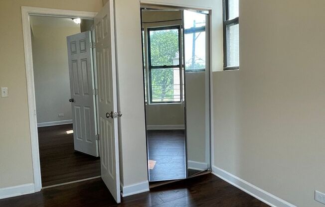 2 beds, 2 baths, $1,600, Unit 3R