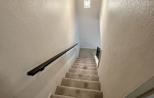 2 beds, 1.5 baths, $1,200, Unit # 146