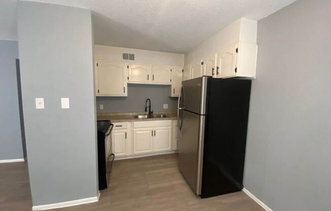 2 beds, 1 bath, 800 sqft, $765, Unit 45