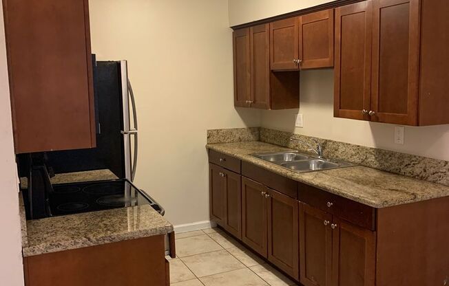 2 beds, 1 bath, $2,095, Unit #8