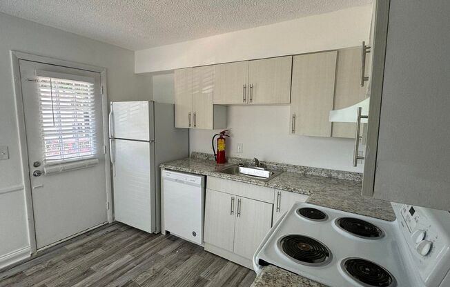 3 beds, 2 baths, 1,368 sqft, $1,275, Unit C-22