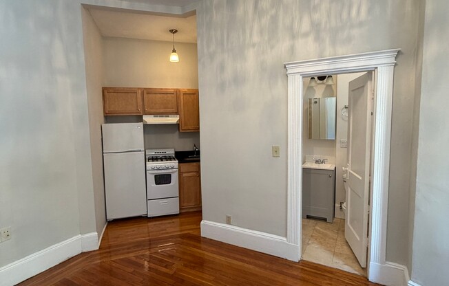 40 HEMENWAY ST