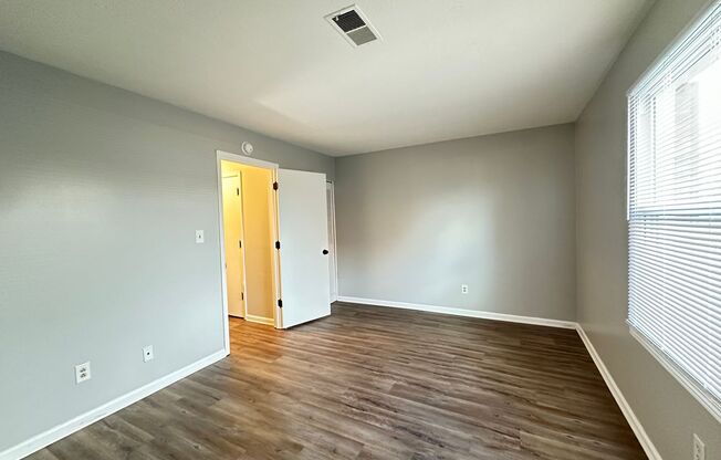 1 bed, 1 bath, 660 sqft, $950, Unit 06