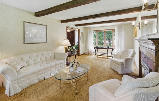2 FAIRVIEW DR