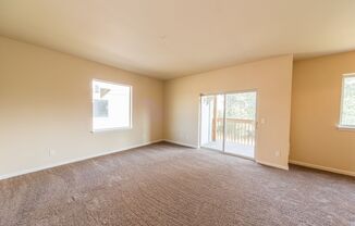 The Best of Both Worlds: Nature at your Doorstep, City at your Fingertips!