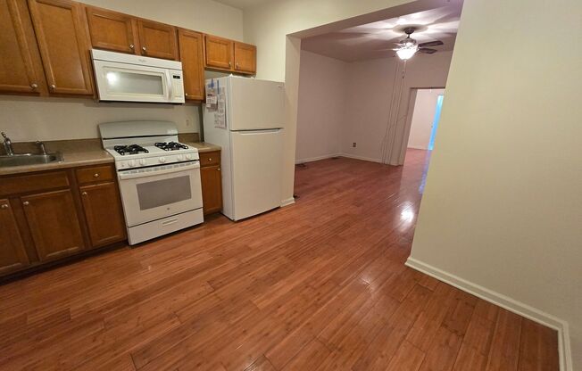 2 beds, 2 baths, 700 sqft, $1,795, Unit #1