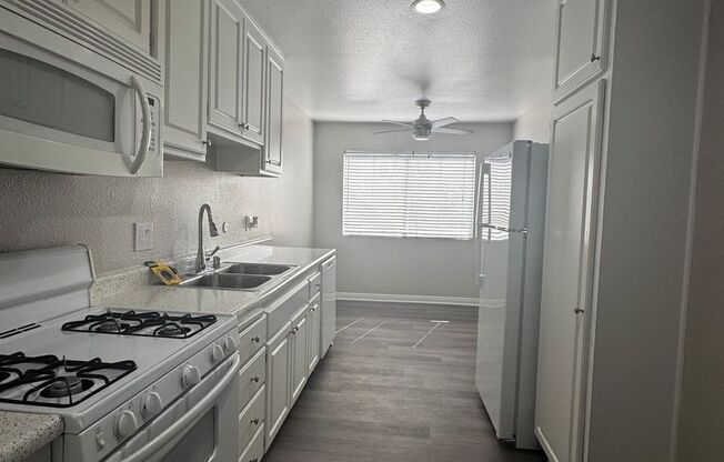 1 bed, 1 bath, 820 sqft, $2,340, Unit S067