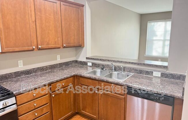 3102 BERKELEY SPG PL