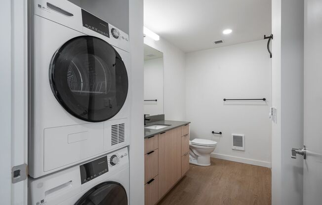 1 bed, 1 bath, 421 sqft, $1,795, Unit 409
