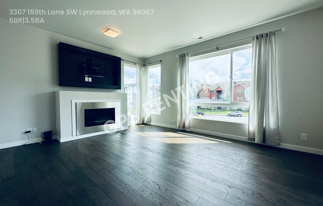 3307 159 LN SW