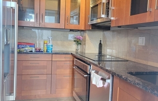 1 bed, 1 bath, 745 sqft, $3,000, Unit 32