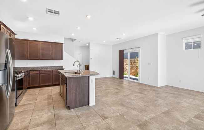 MOVE-IN READY! AMAZING 3-BEDS 2.5 BATH 2-CAR GARAGE HOME IN CENTENNIAL!
