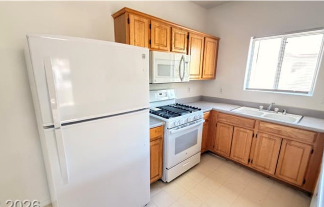2 beds, 2 baths, $1,310, Unit UNIT 2046