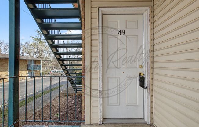 2 beds, 1 bath, $1,099, Unit UNIT C 49