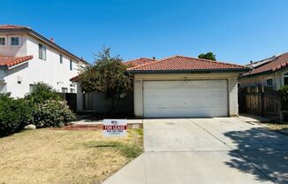 $1,900 Blythe & McKinley, 3 Bedrooms - W. Weldon Ave, West Fresno