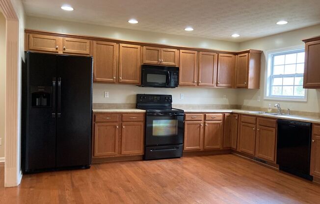 3 beds, 2 baths, $1,750