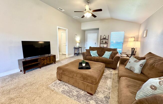 Furnished Rental 3 bed 2 bath Minimum of 30-day stay