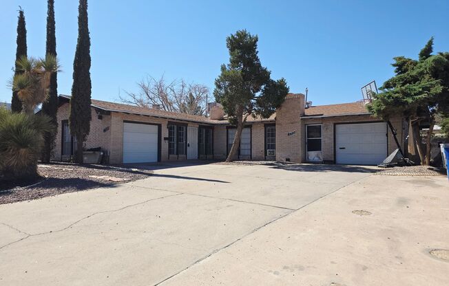 3 bedroom, 1.5 bath in West El Paso TX!