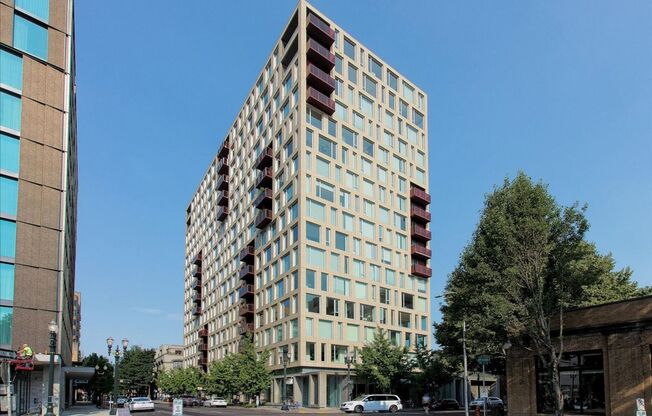 937 Condos - South Facing 2 bed/2 bath w/parking/storage/concierge/all utilities except electricity (PEARL DISTRICT)