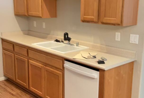 2 beds, 2 baths, $1,675, Unit # 1013